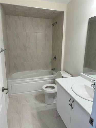 305 Garner Road W|Unit #10, Hamilton, ON - Indoor Photo Showing Bathroom