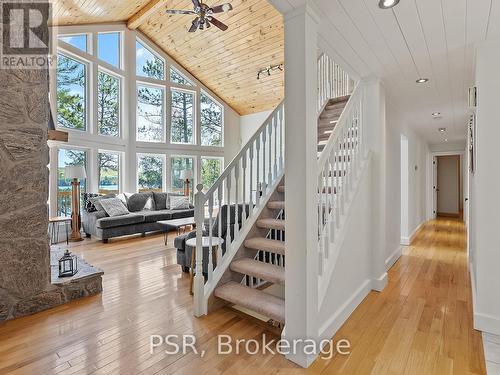 1397 Port Cunnington Rd, Lake Of Bays, ON - Indoor Photo Showing Other Room
