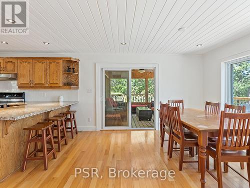 1397 Port Cunnington Rd, Lake Of Bays, ON - Indoor Photo Showing Dining Room