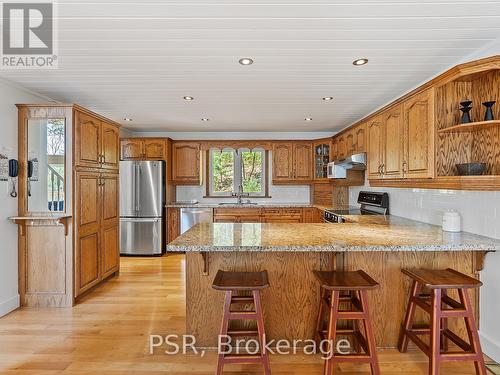 1397 Port Cunnington Rd, Lake Of Bays, ON - Indoor Photo Showing Kitchen