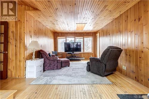 1260 Post Road, Sussex Corner, NB - Indoor Photo Showing Living Room