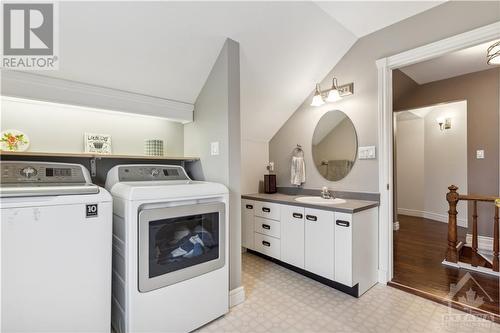 12 Charlotte Street, Carleton Place, ON - Indoor Photo Showing Laundry Room