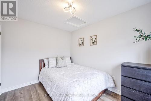 654 Kemp Common, Burlington, ON - Indoor Photo Showing Bedroom