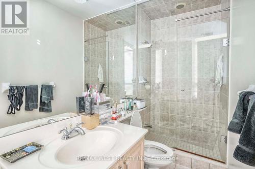 Tph6 - 25 Kingsbridge Garden Circle, Mississauga, ON - Indoor Photo Showing Bathroom