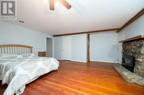 5327 Squilax-Anglemont Road, Celista, BC - Indoor Photo Showing Bedroom