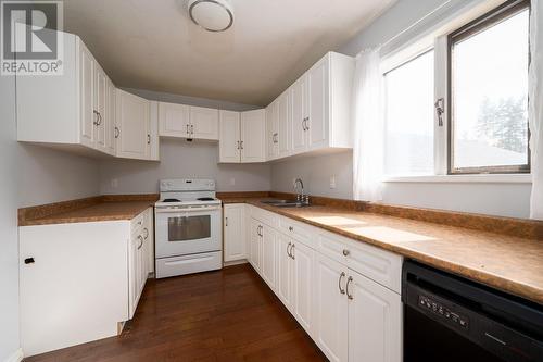 5327 Squilax-Anglemont Road, Celista, BC - Indoor Photo Showing Kitchen With Double Sink