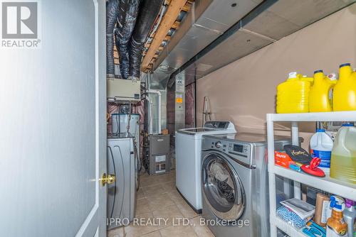 10 Tokara Ave, Caledon, ON - Indoor Photo Showing Laundry Room