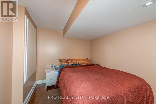 10 Tokara Ave, Caledon, ON - Indoor Photo Showing Bedroom