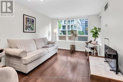 207 - 188 Redpath Avenue, Toronto, ON - Indoor Photo Showing Living Room