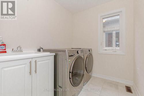 206 Doug Finney St, Oshawa, ON - Indoor Photo Showing Laundry Room