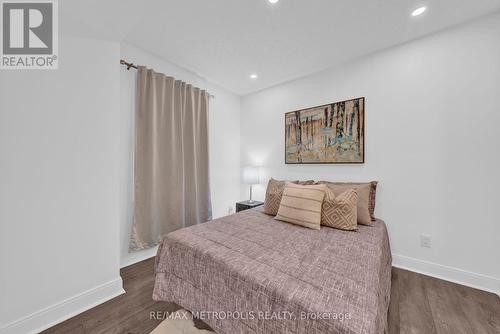 Th55 - 295 Village Green Square, Toronto, ON - Indoor Photo Showing Bedroom