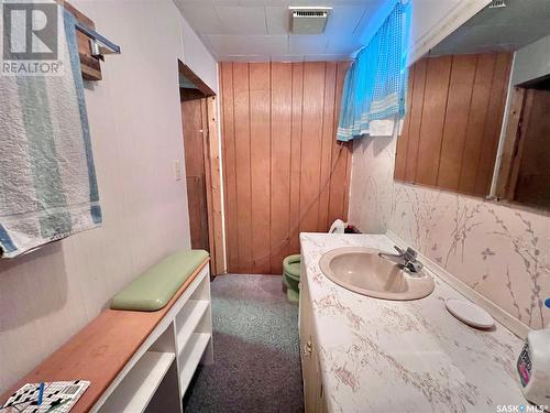 306 1St Avenue, Macrorie, SK - Indoor Photo Showing Bathroom