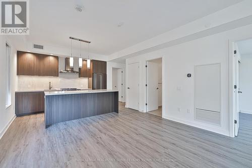 #416 -425 Wellington St W, Toronto, ON - Indoor Photo Showing Kitchen With Upgraded Kitchen