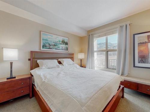 234-4200 Lakeshore Drive Drive, Osoyoos, BC - Indoor Photo Showing Bedroom