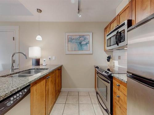 234-4200 Lakeshore Drive Drive, Osoyoos, BC - Indoor Photo Showing Kitchen With Double Sink
