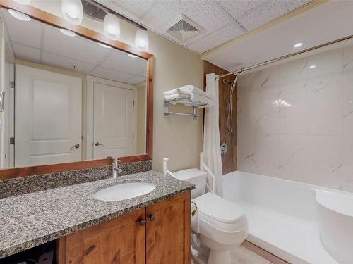 234-4200 Lakeshore Drive Drive, Osoyoos, BC - Indoor Photo Showing Bathroom