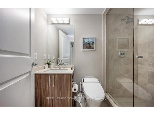 325-11 Bronte Rd, Oakville, ON - Indoor Photo Showing Bathroom
