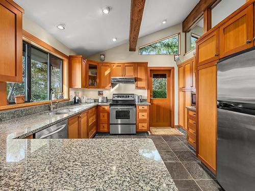 2391 Steelhead Rd, Campbell River, BC - Indoor Photo Showing Kitchen With Double Sink
