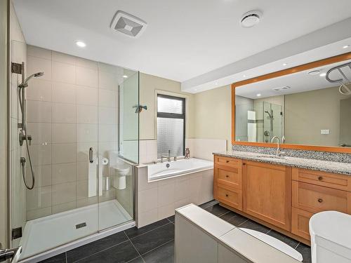 2391 Steelhead Rd, Campbell River, BC - Indoor Photo Showing Bathroom