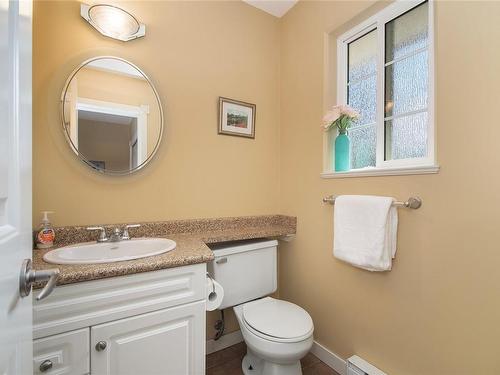 2420 Campbell River Rd, Campbell River, BC - Indoor Photo Showing Bathroom