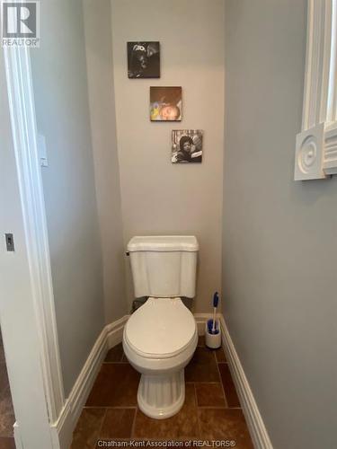 139 Wesley Street, Dutton, ON - Indoor Photo Showing Bathroom