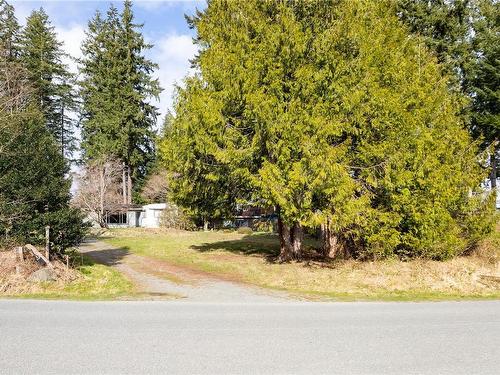 476 Old Petersen Rd, Campbell River, BC 