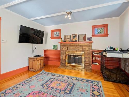 3228 Seaton St, Saanich, BC - Indoor With Fireplace