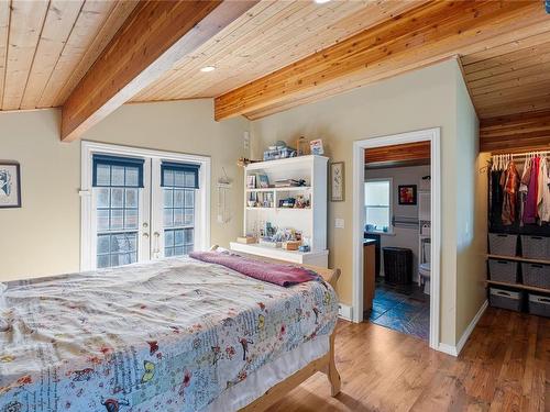 1795 Warn Way, Qualicum Beach, BC - Indoor Photo Showing Bedroom