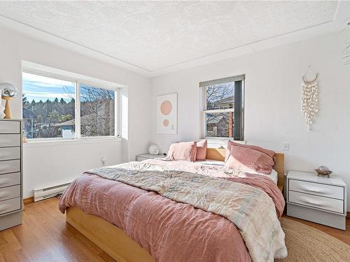 3256 Cook St, Chemainus, BC - Indoor Photo Showing Bedroom