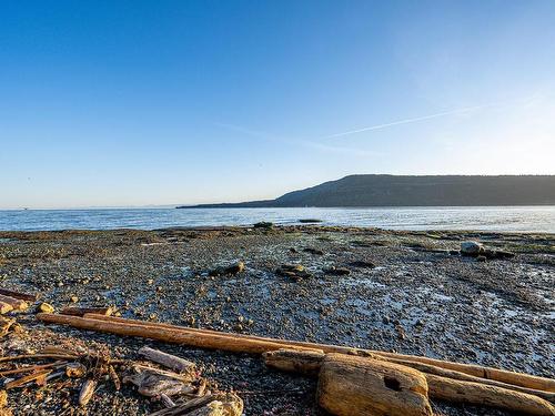 5101 East Rd, Denman Island, BC 