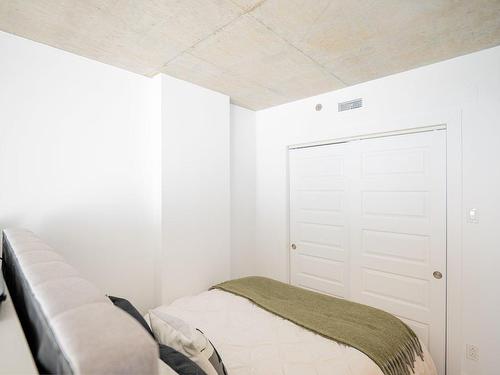 Master bedroom - 613-225 Rue De La Montagne, Montréal (Le Sud-Ouest), QC - Indoor Photo Showing Bedroom