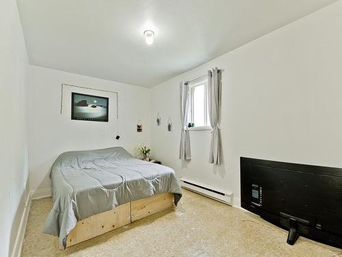 Bedroom - 120  - 124 Rue Principale N., Windsor, QC - Indoor Photo Showing Bedroom