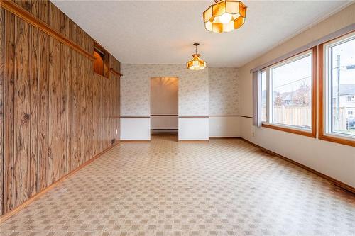 109 Byron Avenue, Stoney Creek, ON - Indoor Photo Showing Other Room