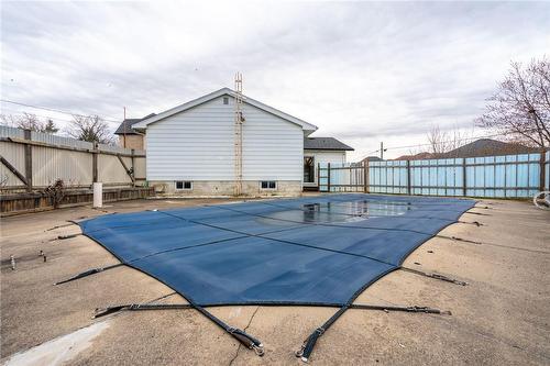 109 Byron Avenue, Stoney Creek, ON - Outdoor With In Ground Pool