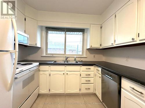#Main -43 Second Ave, Quinte West, ON - Indoor Photo Showing Kitchen With Double Sink