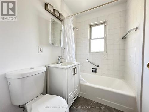 #Main -43 Second Ave, Quinte West, ON - Indoor Photo Showing Bathroom