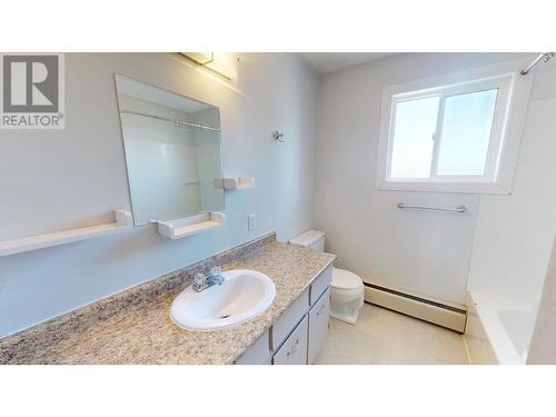 10203 98 Street, Fort St. John, BC - Indoor Photo Showing Bathroom
