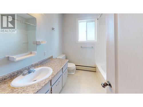 10203 98 Street, Fort St. John, BC - Indoor Photo Showing Bathroom