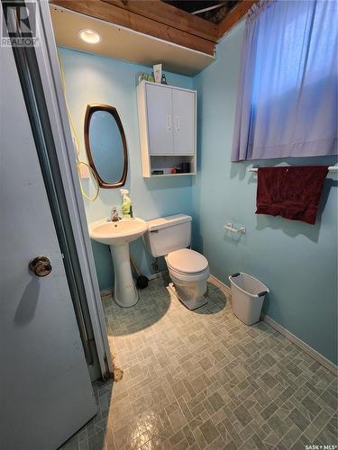 733 Mann Avenue, Radville, SK - Indoor Photo Showing Bathroom