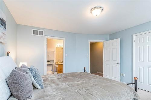 68A Main Street N|Unit #2, Hagersville, ON - Indoor Photo Showing Bedroom