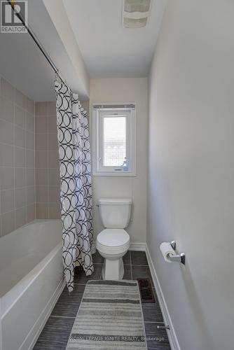 60 Paul Rexe Blvd, Peterborough, ON - Indoor Photo Showing Bathroom