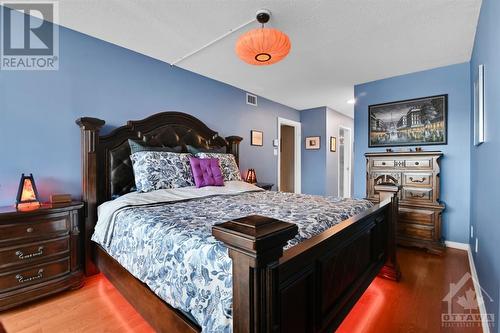 160 George Street Unit#402, Ottawa, ON - Indoor Photo Showing Bedroom