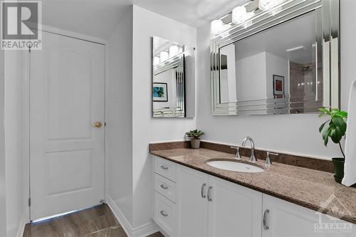 160 George Street Unit#402, Ottawa, ON - Indoor Photo Showing Bathroom