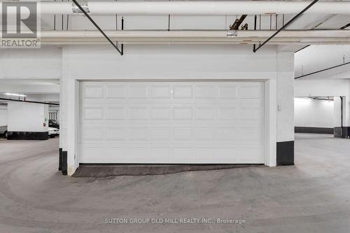 #2 -73 Scollard St, Toronto, ON - Indoor Photo Showing Garage