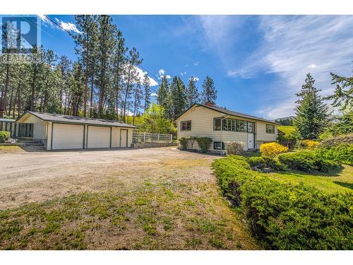 4729 Lakeshore Road, Kelowna, BC - Outdoor