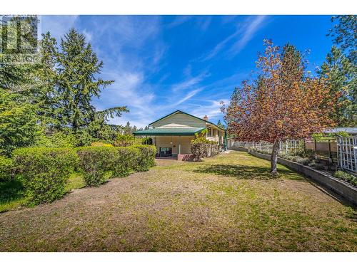 4729 Lakeshore Road, Kelowna, BC - Outdoor