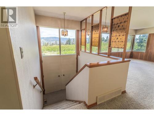 4729 Lakeshore Road, Kelowna, BC - Indoor Photo Showing Other Room