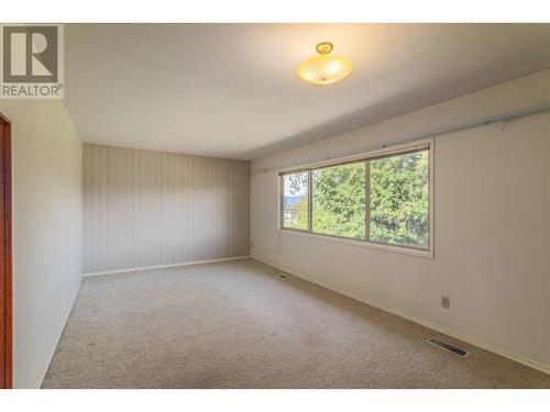 4729 Lakeshore Road, Kelowna, BC - Indoor Photo Showing Other Room