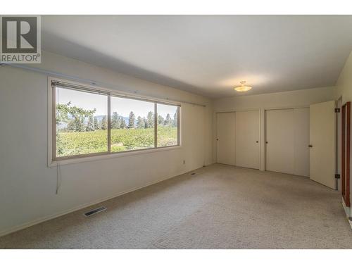 4729 Lakeshore Road, Kelowna, BC - Indoor Photo Showing Other Room