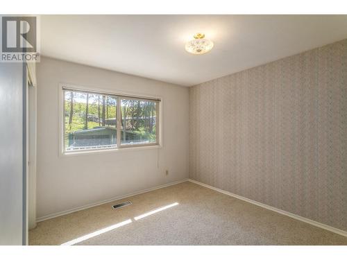 4729 Lakeshore Road, Kelowna, BC - Indoor Photo Showing Other Room